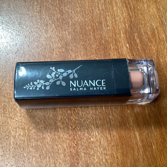 Nuance Salma Hayek True Color Moisture Rich Lipstick Botanical Buff 600 Sealed - Picture 6 of 12